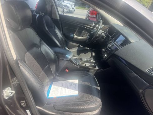 Used 2014 Kia Cadenza Premium w/ Luxury Package FWD image 22