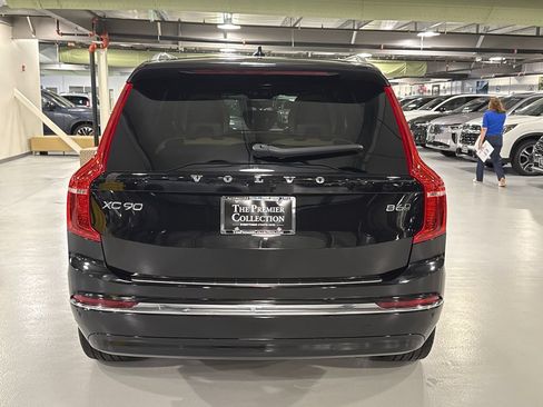 Certified 2023 Volvo XC90 B6 Ultimate w/ Protection Package Premier AWD/4WD image 3
