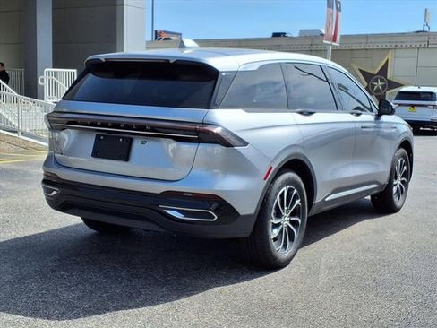 New 2026 Lincoln Nautilus Premier AWD/4WD image 2