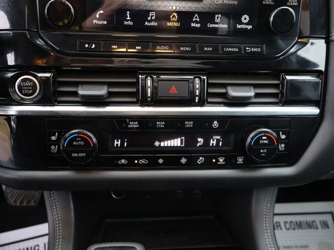 Used 2023 Nissan Pathfinder Platinum image 27