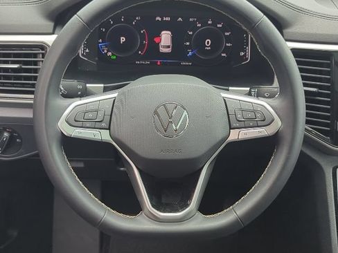 Used 2023 Volkswagen Atlas SEL AWD/4WD image 8