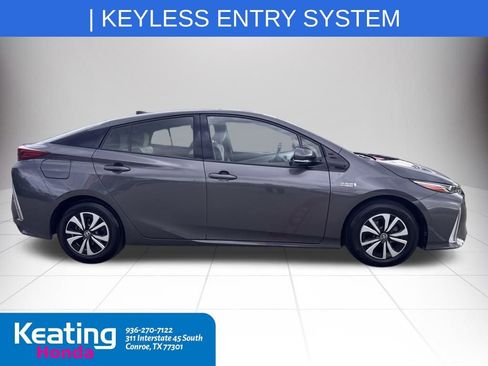 Used 2017 Toyota Prius Prime Plus image 5