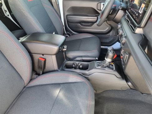 Used 2024 Jeep Wrangler Rubicon w/ Convenience Group image 14