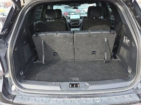 Used 2025 Ford Explorer ST-Line image 25