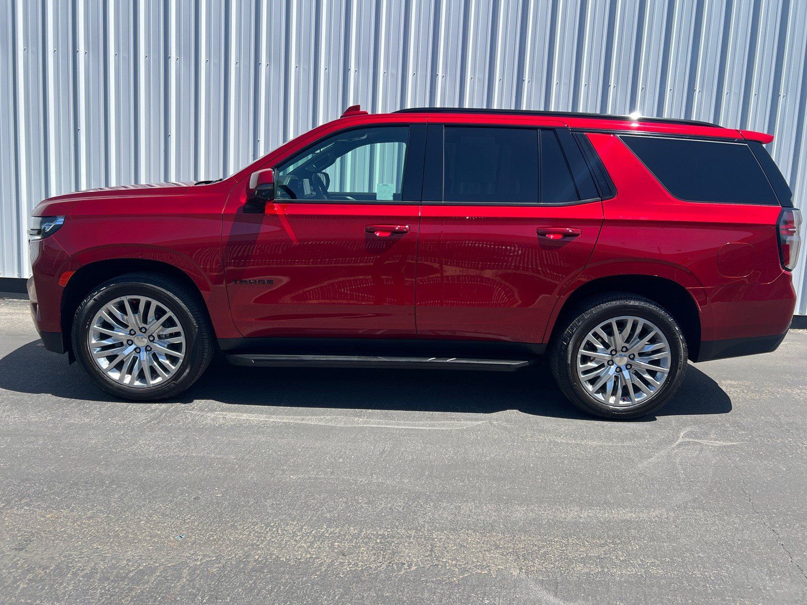 Used 2023 Chevrolet Tahoe RST w/ Luxury Package AWD/4WD image 3