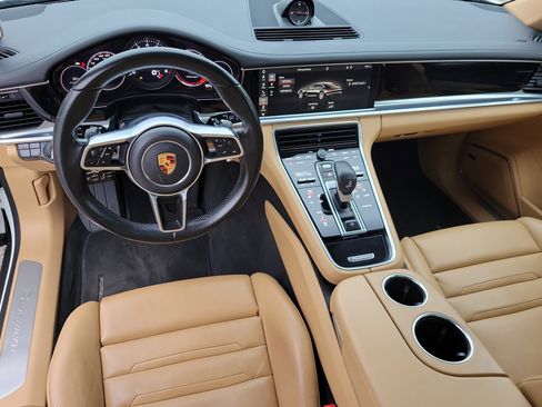 Used 2018 Porsche Panamera image 15