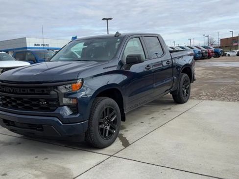 Used 2023 Chevrolet Silverado 1500 Custom w/ LPO, Dark Essentials Package AWD/4WD image 5
