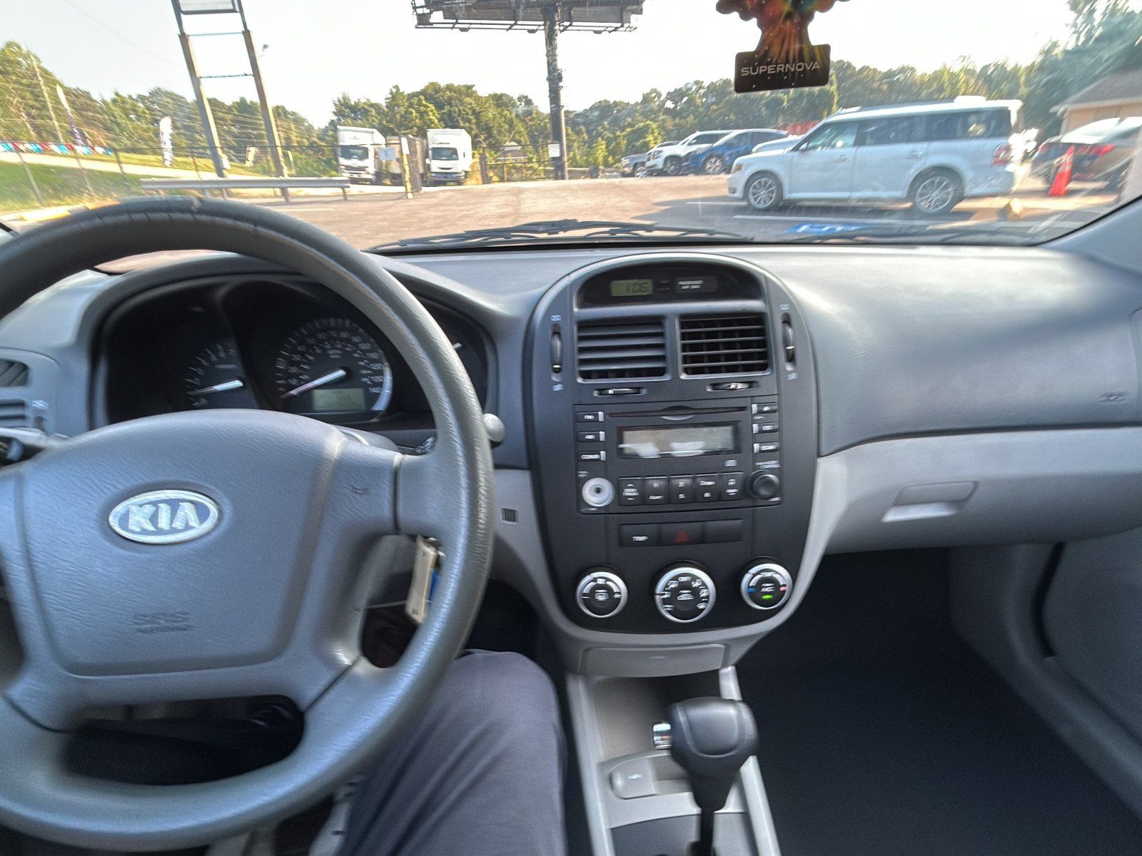 Used 2008 Kia Spectra EX FWD image 15