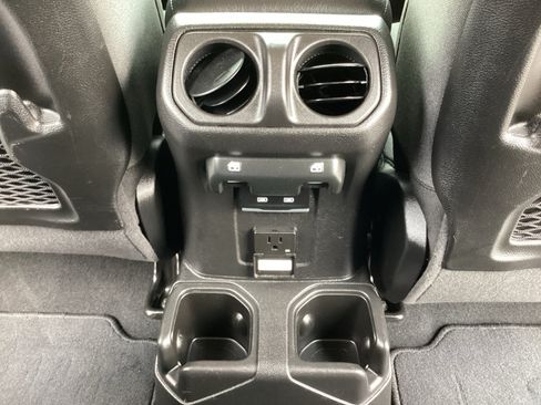 Used 2026 Jeep Gladiator Rubicon AWD/4WD image 26