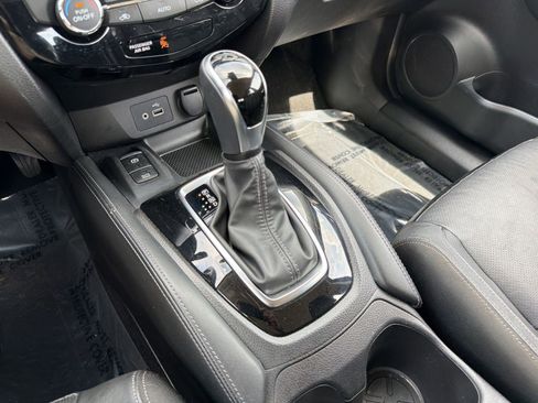 Used 2019 Nissan Rogue Sport SL FWD image 16