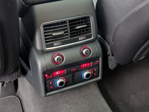 Used 2014 Audi Q7 3.0T S line Prestige w/ S Line Package image 32