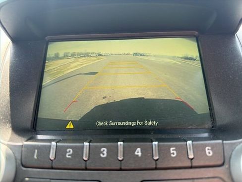 Used 2017 Chevrolet Equinox Premier w/ Enhanced Convenience Package FWD image 25