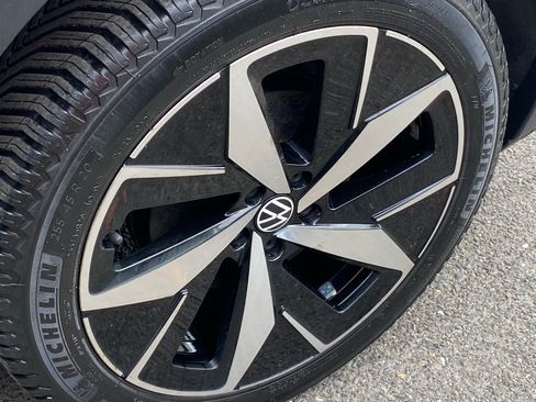 Certified 2023 Volkswagen ID.4 Pro S AWD/4WD image 22