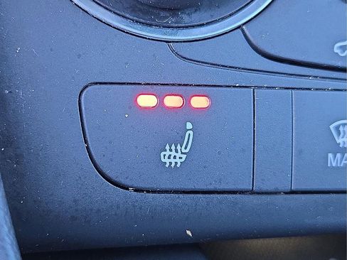 Used 2017 Audi Q3 2.0T Premium image 26