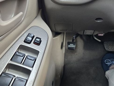 Used 2005 Toyota Sequoia Limited image 21