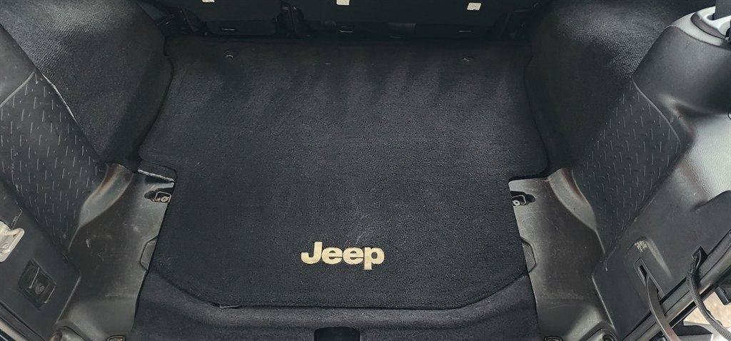 Used 2015 Jeep Wrangler Unlimited Sport w/ Quick Order Package 24S AWD/4WD image 32