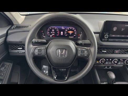 Certified 2025 Honda Accord SE image 20