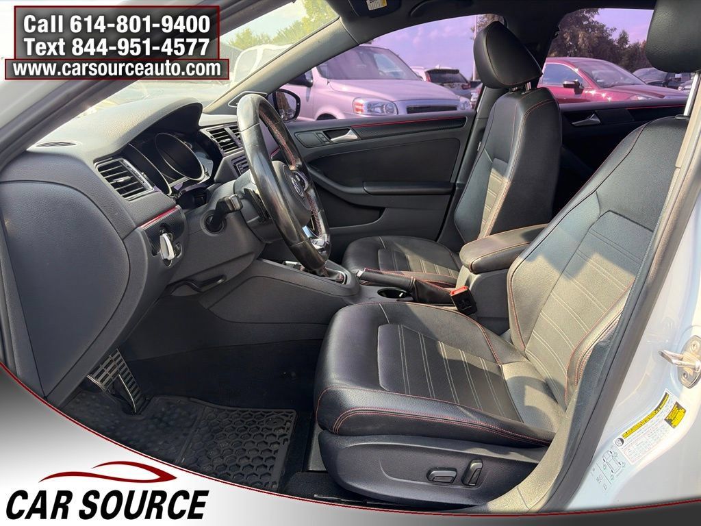 Used 2017 Volkswagen Jetta GLI FWD image 14