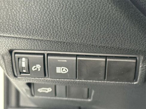 Certified 2023 Toyota Corolla Cross XLE image 23