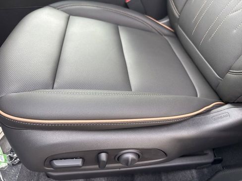 New 2026 Buick Envista Avenir image 13