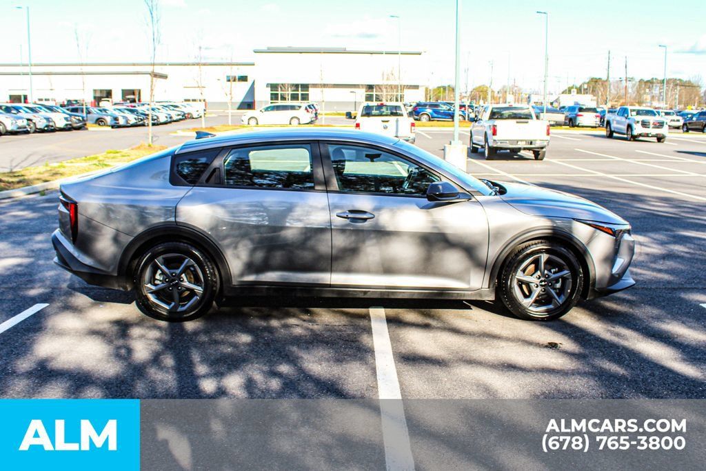 Used 2025 Kia K4 FWD image 8