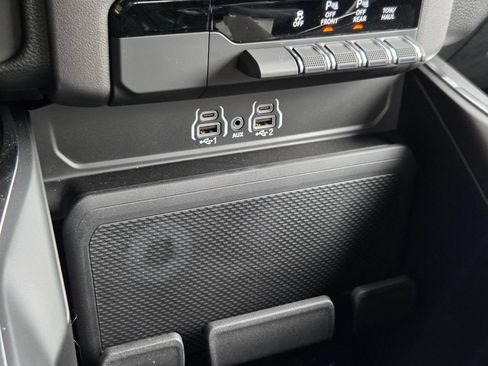 Certified 2025 RAM 1500 Big Horn AWD/4WD image 14
