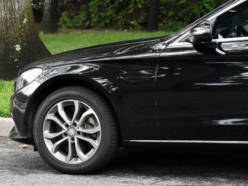Used 2016 Mercedes-Benz C 300 4MATIC Sedan image 28
