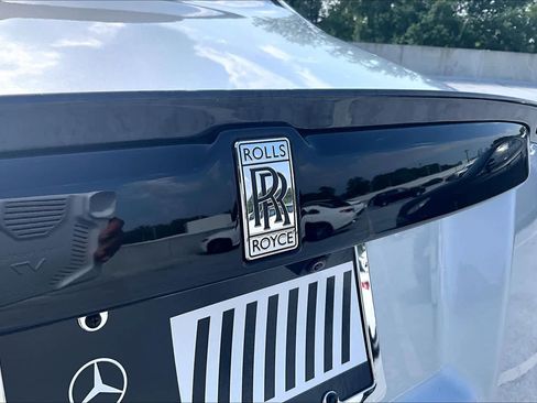 Used 2024 Rolls-Royce Phantom Sedan RWD image 31
