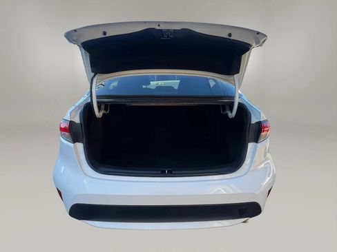 Used 2020 Toyota Corolla LE FWD image 9