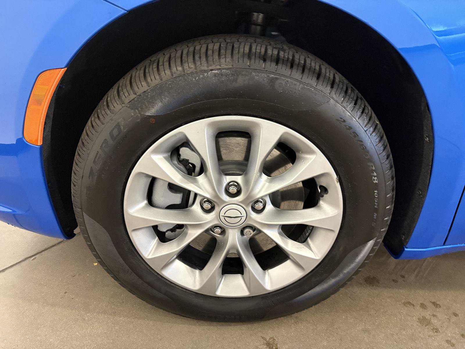 Used 2026 Chrysler Pacifica Limited AWD/4WD image 52