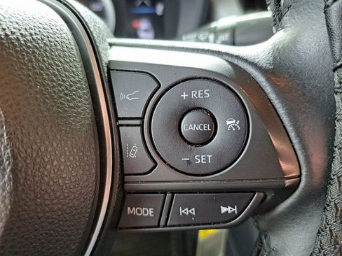 Used 2021 Toyota Corolla SE w/ Carpet Mat Package (TMS) image 11