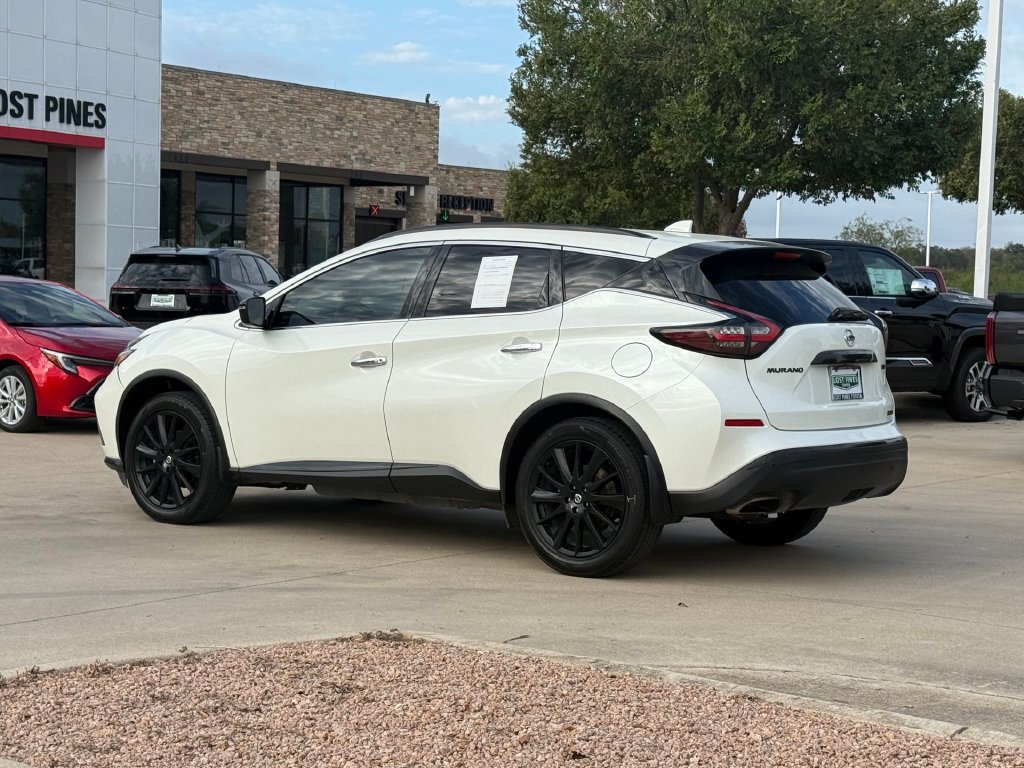 Used 2022 Nissan Murano SV w/ SV Midnight Edition Package FWD image 3