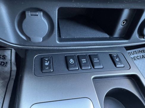 Used 2010 Nissan Armada Platinum w/ Captain Seat Pkg AWD/4WD image 37