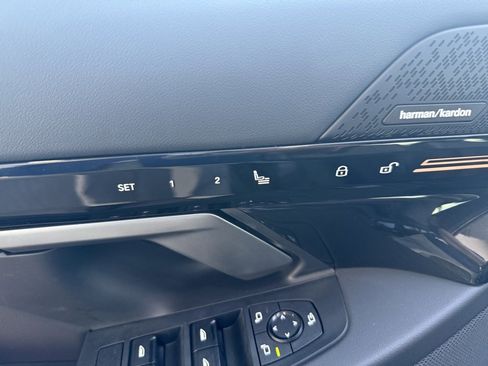 Used 2025 BMW 530i image 7