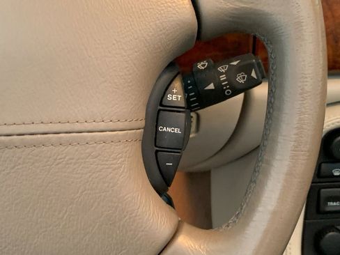 Used 2001 Jaguar XK8 Convertible RWD image 21