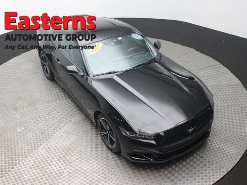 Used 2024 Ford Mustang Premium image 3