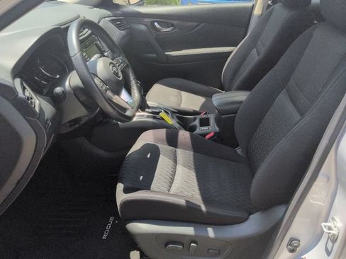 Used 2019 Nissan Rogue SV w/ Premium Package AWD/4WD image 22