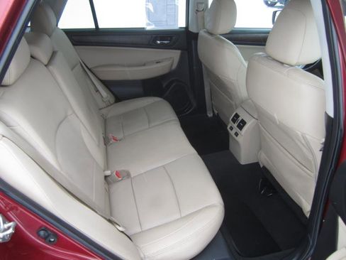 Used 2015 Subaru Outback 3.6R Limited image 20