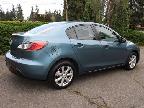 Used 2011 MAZDA MAZDA3 i Touring FWD image 4