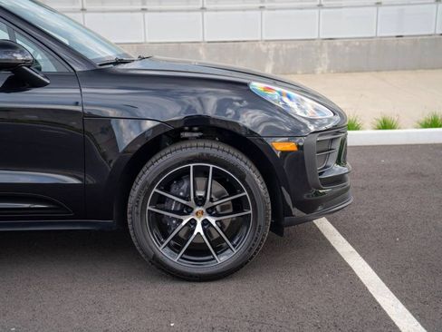 New 2026 Porsche Macan AWD/4WD image 9