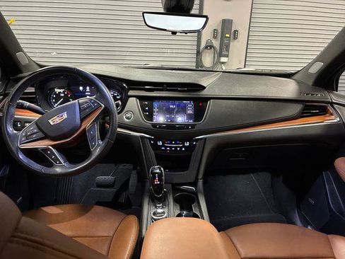 Certified 2023 Cadillac XT5 Premium Luxury w/ Technology Package FWD image 44