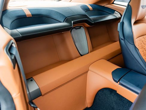Used 2025 Aston Martin Vanquish V12 image 37
