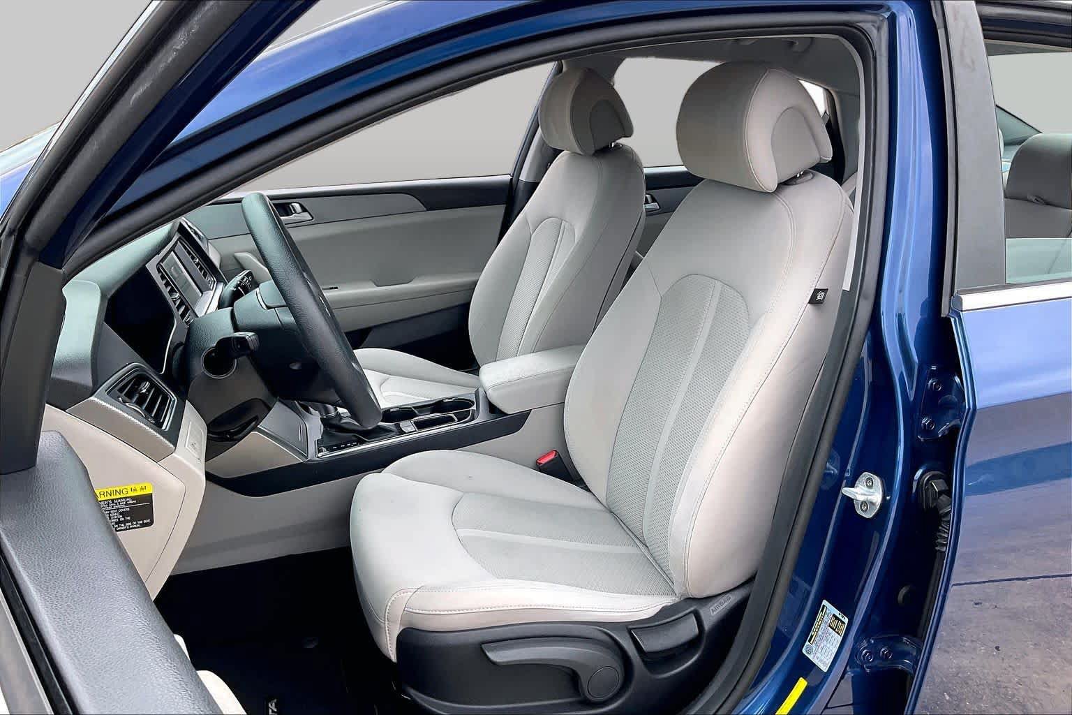 Used 2016 Hyundai Sonata SE FWD image 8