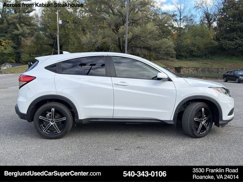 Used 2022 Honda HR-V LX image 3