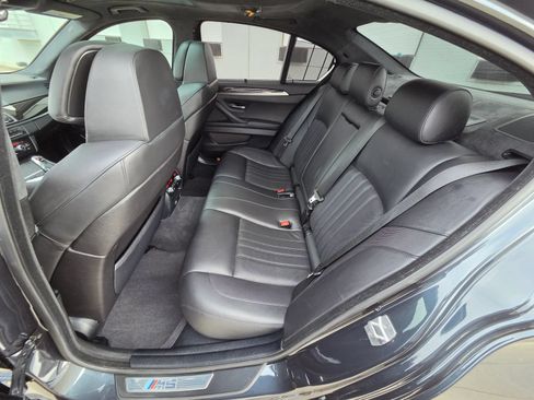 Used 2013 BMW M5 RWD image 18