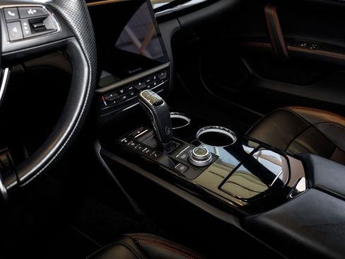 Used 2022 Maserati Quattroporte Modena RWD image 34