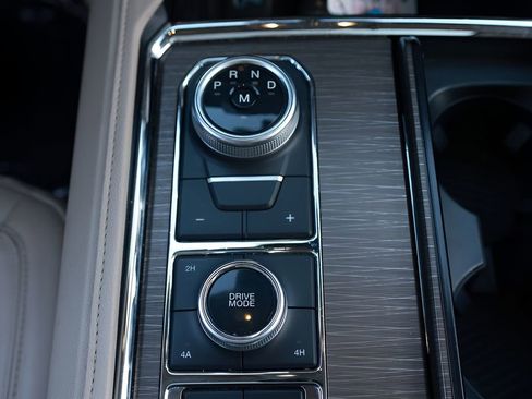 Used 2024 Ford Expedition Max Limited image 40