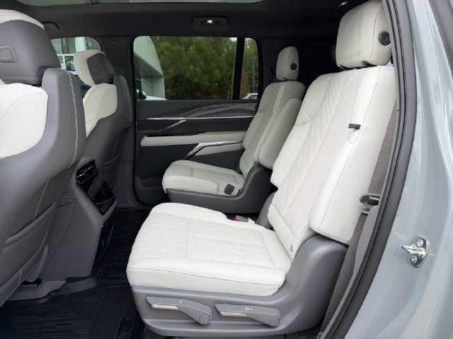 Certified 2026 Cadillac Escalade IQL Sport 1 w/ LPO, Floor Liner Package AWD/4WD image 10