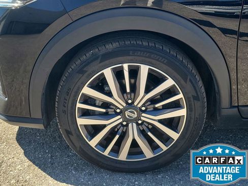 Used 2021 Nissan Kicks SV image 18