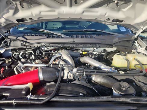 Used 2022 Ford F250 Platinum w/ Tremor Off-Road Package image 14